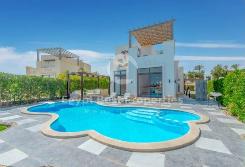 فيلا 4 غرف 300 م² للبيع في Mangroovy Residence