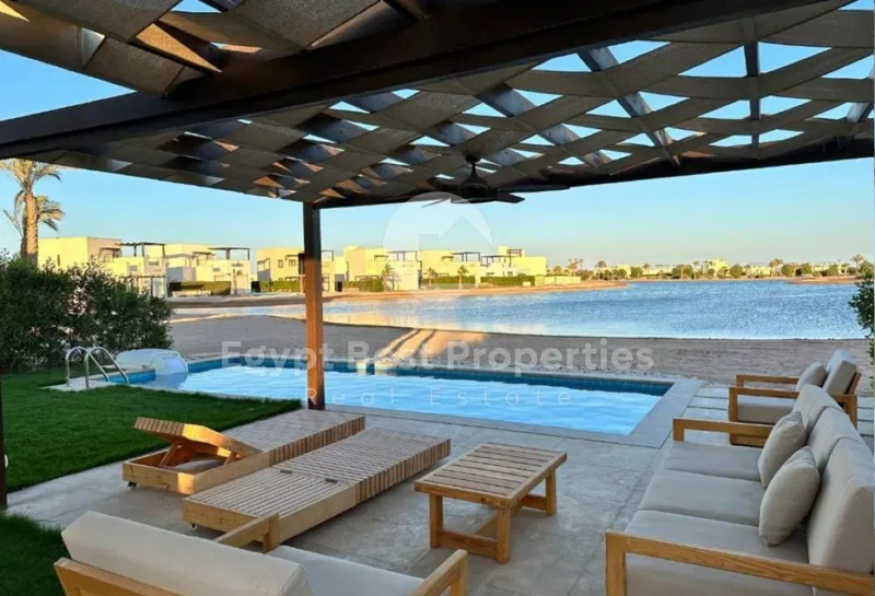 فيلا 4 غرف 300 م² للبيع في Mangroovy Residence