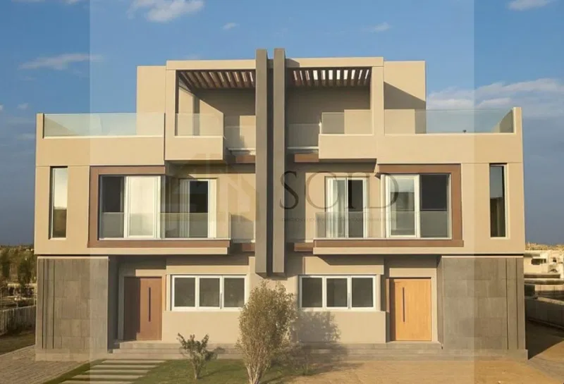 4-bedroom twin house 270 m² for sale in V levels