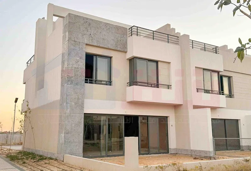 4-bedroom townhouse 234 m² for sale in Palm Hills