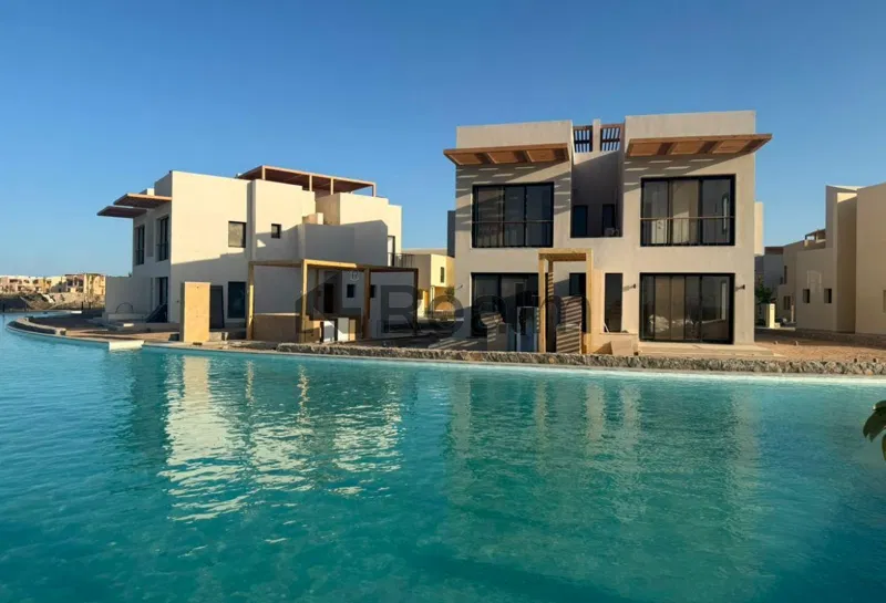 4-bedroom villa 247 m² for sale in Soma Bay
