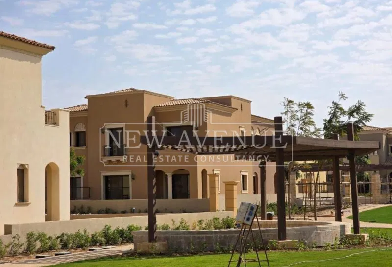 4-bedroom townhouse 261 m² for sale in City Gate