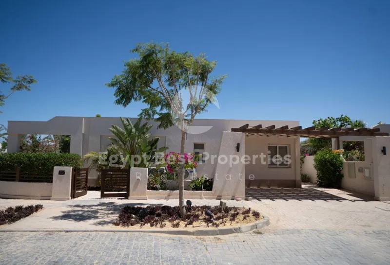 4-bedroom villa 180 m² for sale in Direction White