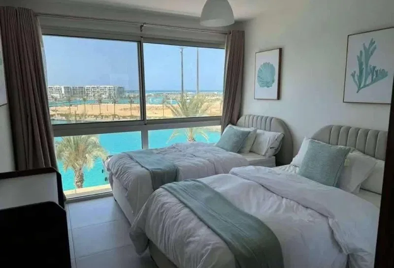 4-bedroom chalet 190 m² for sale in Mar Bay