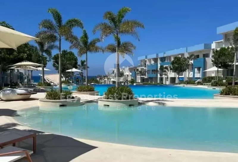 3-bedroom chalet 170 m² for sale in Almaza Bay