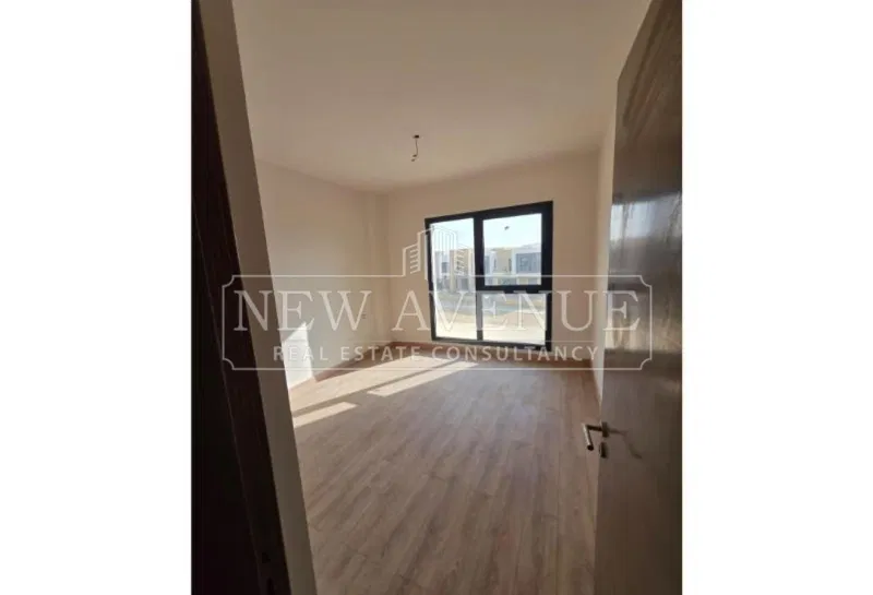 3-bedroom townhouse 236 m² for sale in ZED East