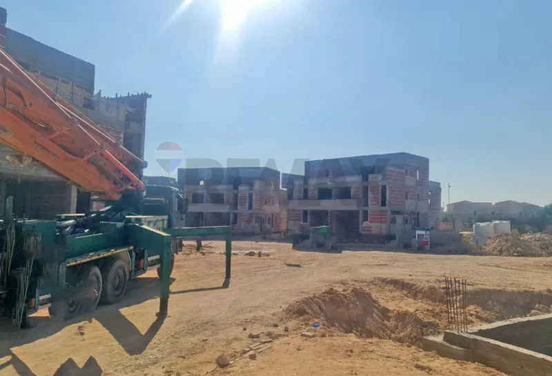 فيلا 3 غرف 281 م² للبيع في اليكس ويست