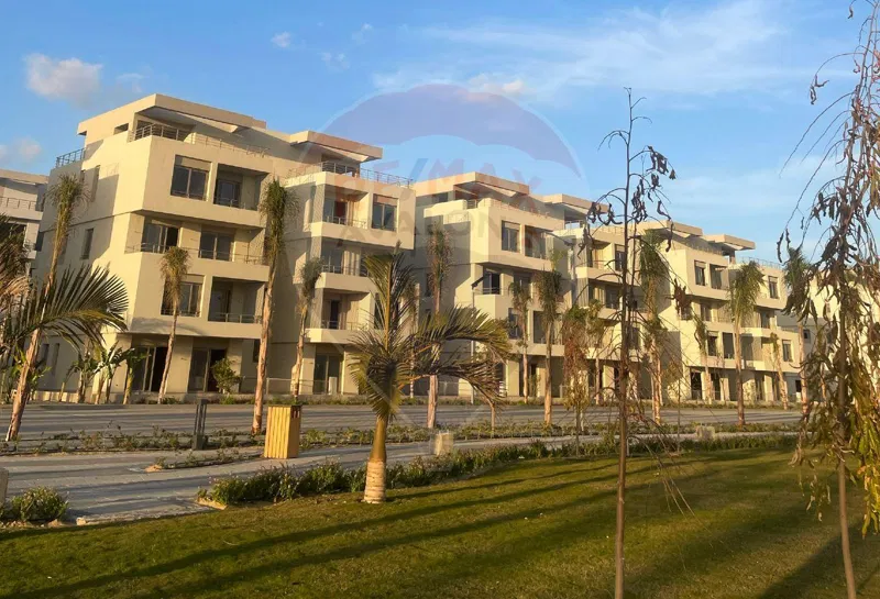 3-bedroom villa 247 m² for sale in Palm Hills