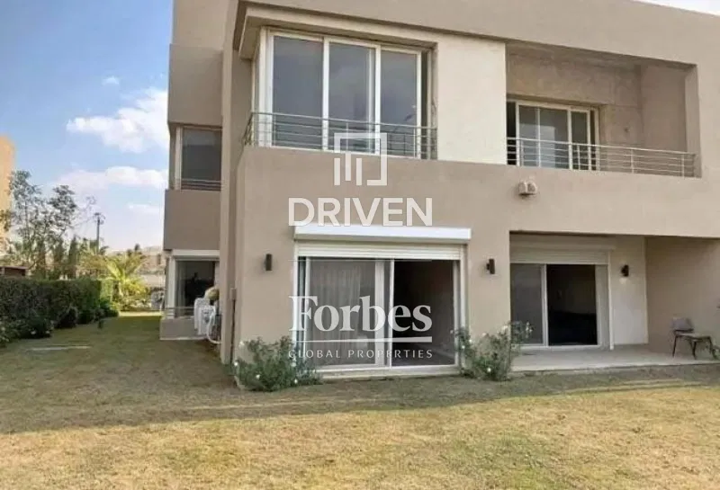 4-bedroom villa 298 m² for sale in The Crown