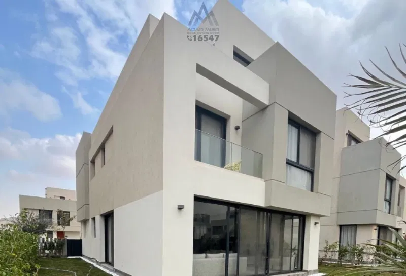 3-bedroom villa 340 m² for sale in Al Burouj Compound