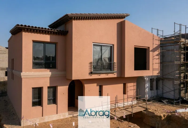 4-bedroom townhouse 220 m² for sale in Village West