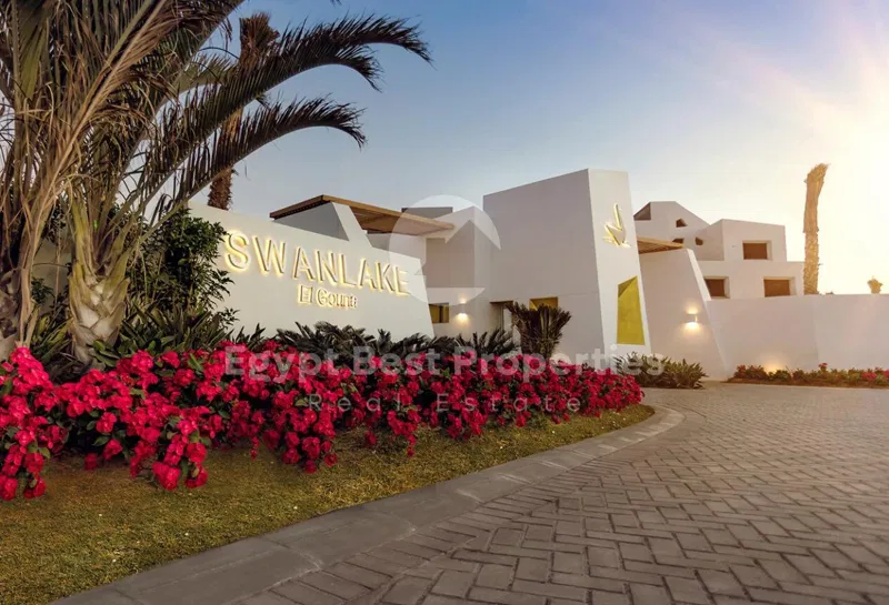 3-bedroom chalet 200 m² for sale in Swan Lake Gouna