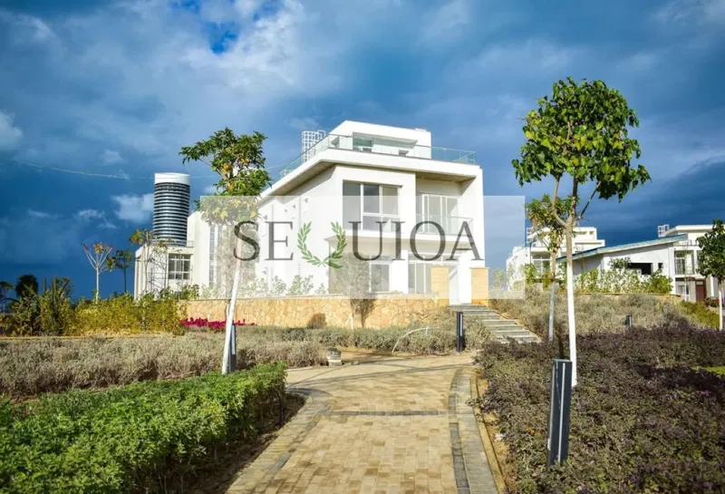 3-bedroom villa 415 m² for sale in Mazarine