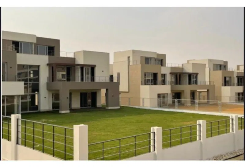 3-bedroom villa 260 m² for sale in Palm Hills New Cairo