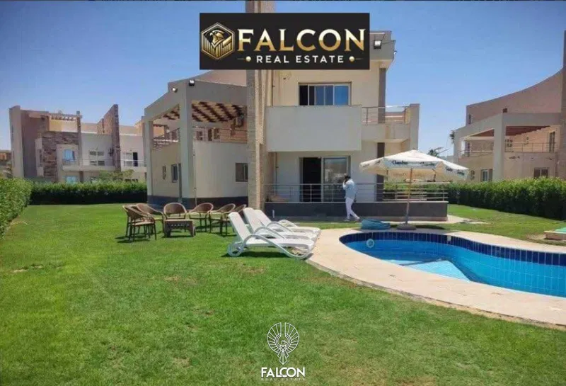 4-bedroom twin house 220 m² for sale in Marseilia Beach 4