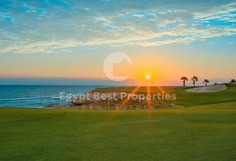 4-bedroom villa 400 m² for sale in Bay West
