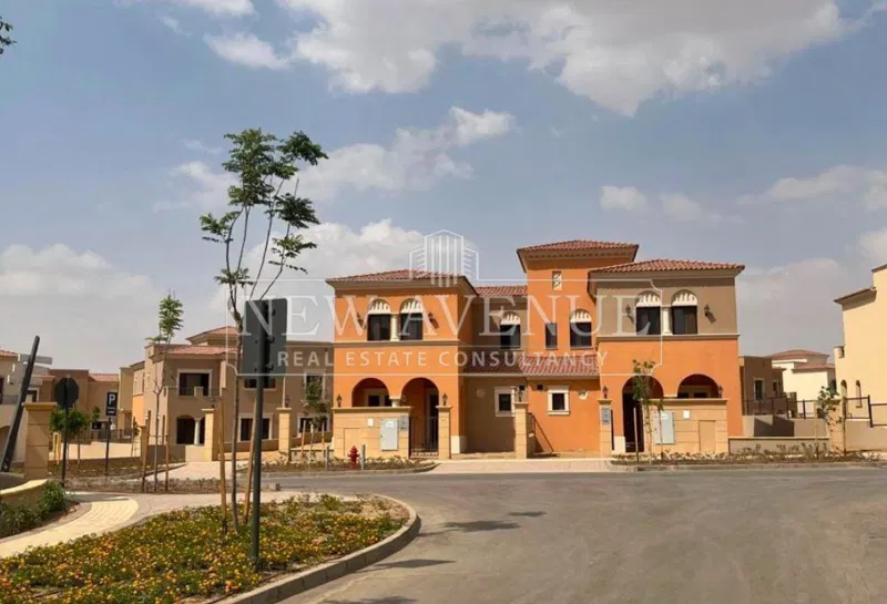 تاون هاوس 4 غرف 218 م² للبيع في سيتي جيت، City Gate