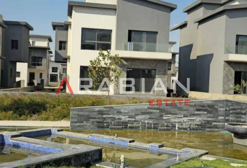 4-bedroom townhouse 185 m² for sale in Creek Town