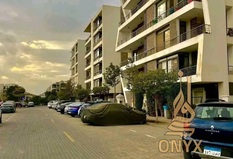 4-bedroom villa 265 m² for sale in Taj City