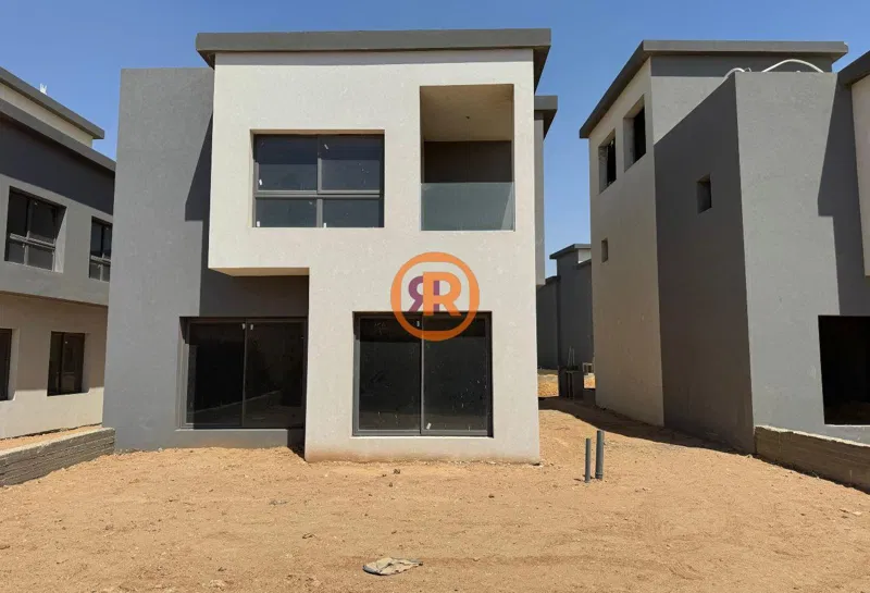 3-bedroom villa 320 m² for sale in Creek Town