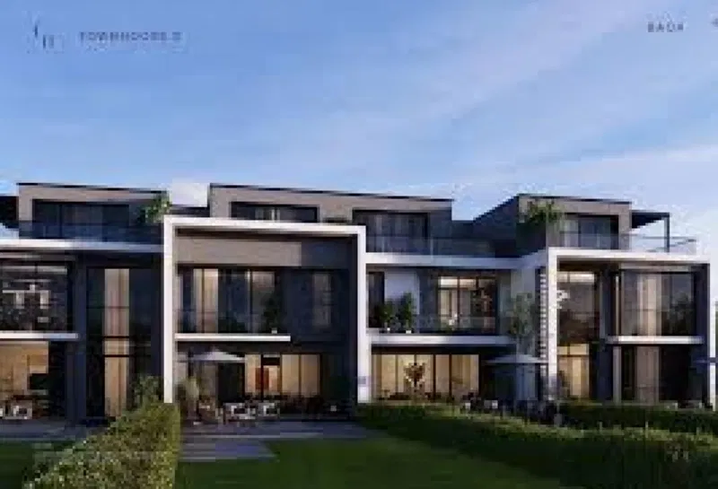 5-bedroom townhouse 245 m² for sale in Compound Club Hills