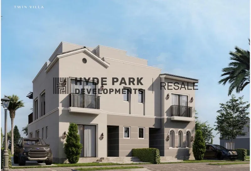 5-bedroom villa 280 m² for sale in Hyde Park, Cluster 18