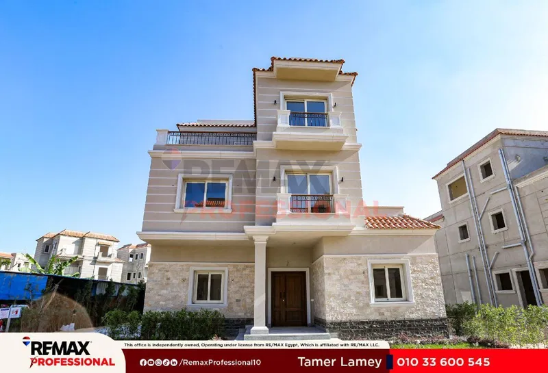 5-bedroom villa 237 m² for sale in Vee Muruj