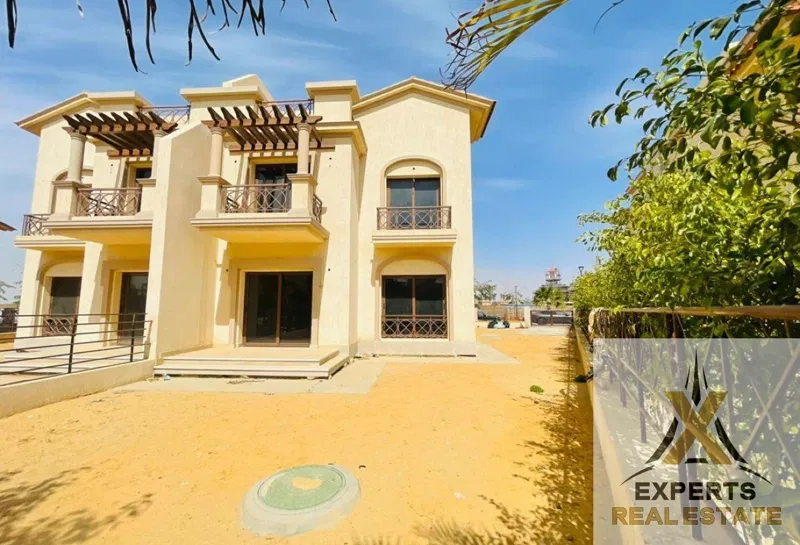 4-bedroom twin house 266 m² for sale in Madinaty