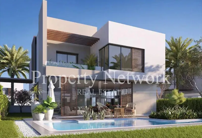 4-bedroom villa 304 m² for sale in Azha North