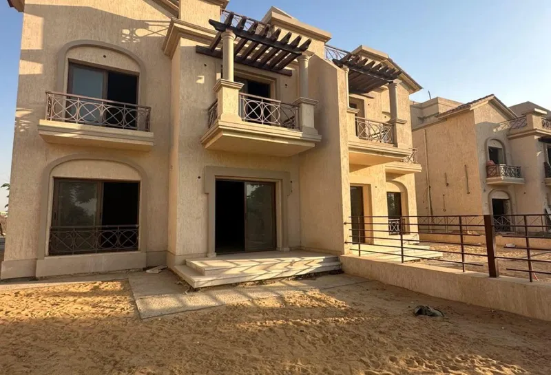 4-bedroom twin house 266 m² for sale in Madinaty