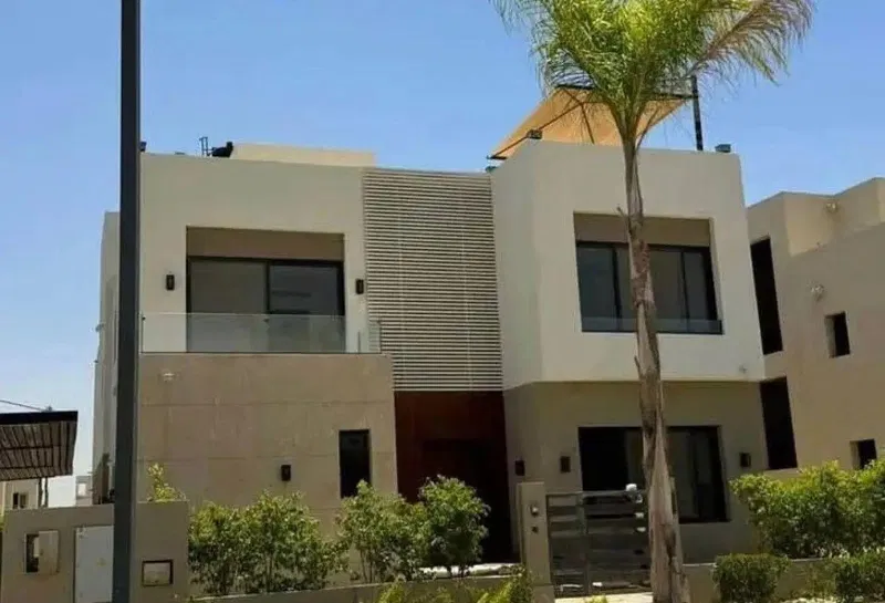 4-bedroom villa 318 m² for sale in The Crown