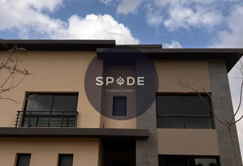 4-bedroom townhouse 247 m² for sale in Swan Lake Residence
