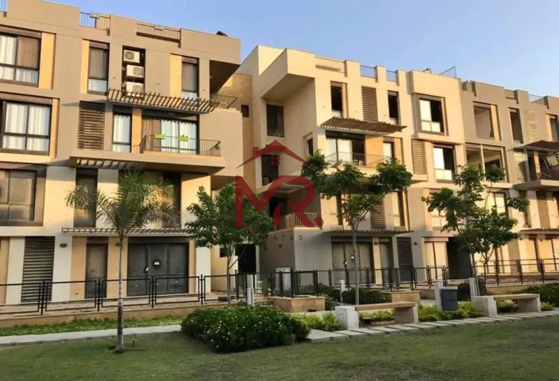شقة 3 غرف 185 م² للبيع في ايست تاون، Eastown