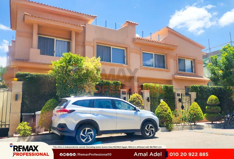 4-bedroom villa 367 m² for sale in Alex West