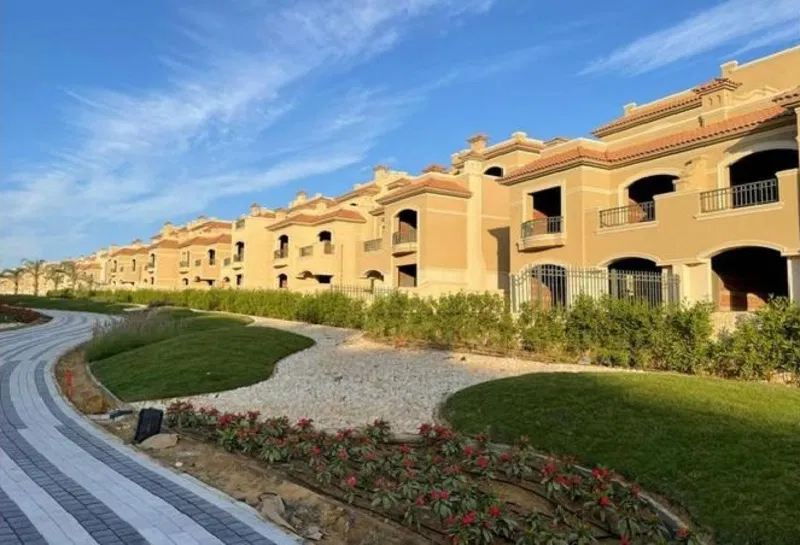 4-bedroom townhouse 240 m² for sale in La Vista City