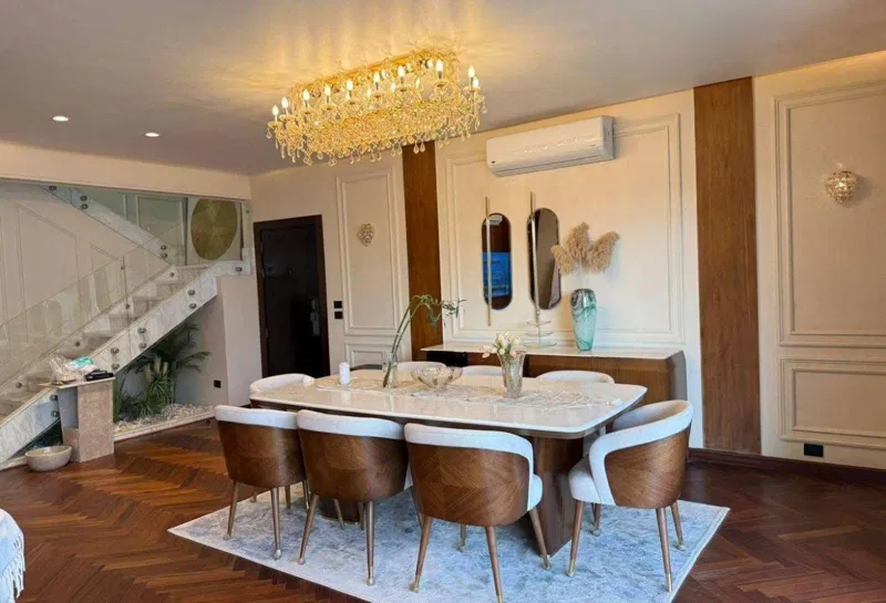 4-bedroom penthouse 300 m² for sale in Lake View Residence