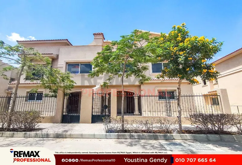 4-bedroom villa 263 m² for sale in Alex West