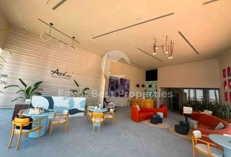 4-bedroom penthouse 200 m² for sale in Azha North