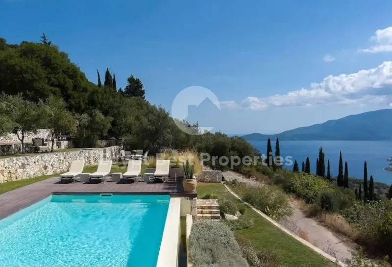 3-bedroom villa 240 m² for sale in Bay West