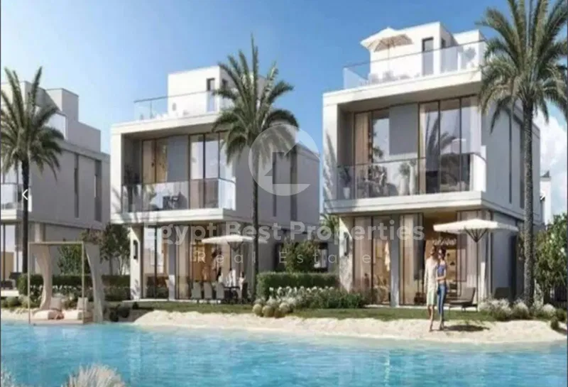 4-bedroom chalet 210 m² for sale in Silver Sands