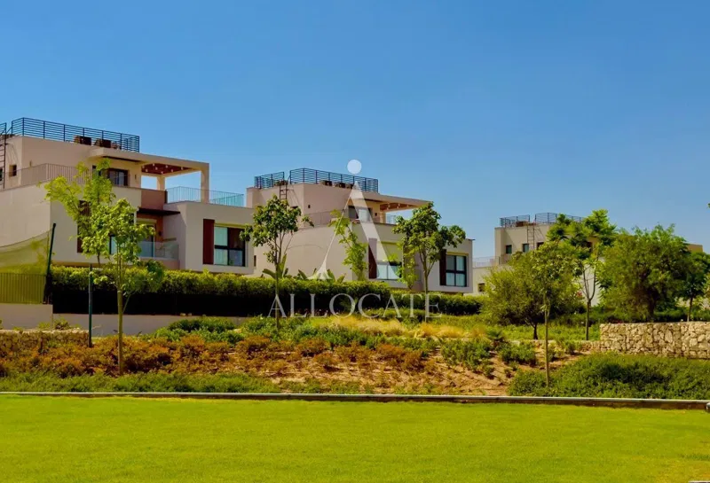 4-bedroom villa 237 m² for sale in SODIC East