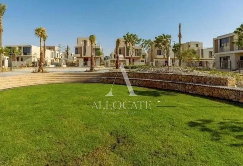 5-bedroom villa 340 m² for sale in SODIC East