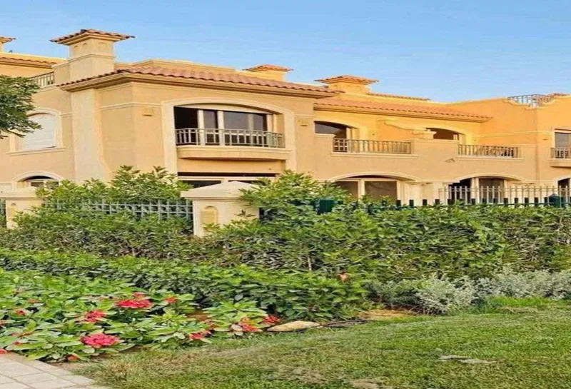 4-bedroom townhouse 286 m² for sale in La Vista City