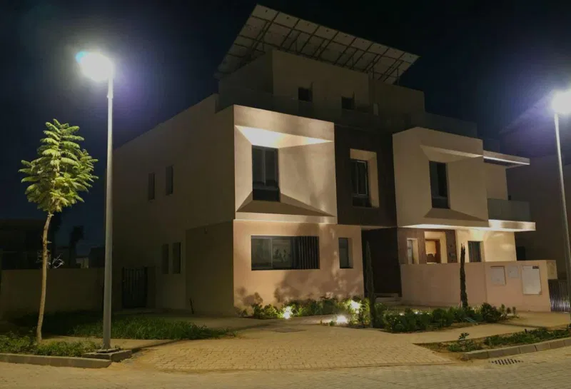 5-bedroom twin house 325 m² for sale in Sodic West