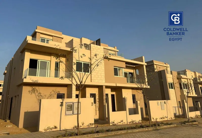 4-bedroom townhouse 270 m² for sale in Tawny Hyde Park