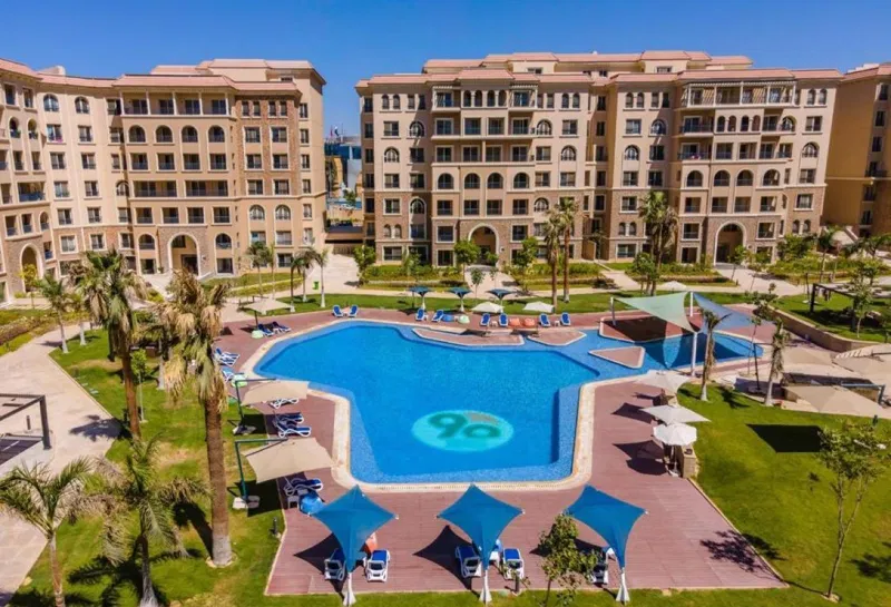 4-bedroom duplex 343 m² for sale in 90 Avenue