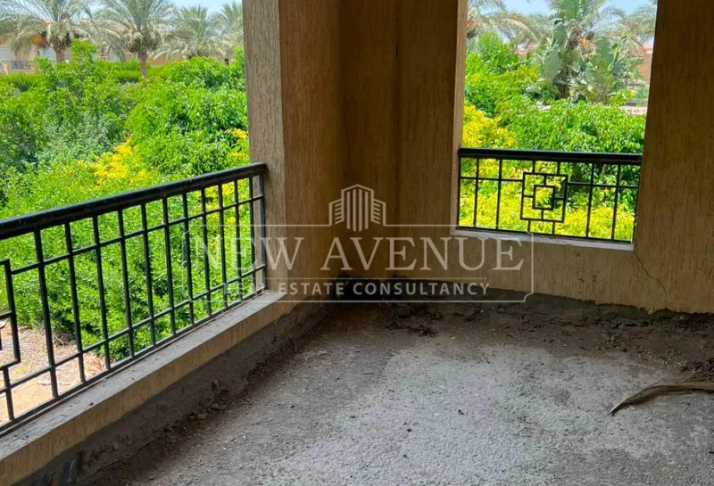 3-bedroom twin house 290 m² for sale in Stone Park