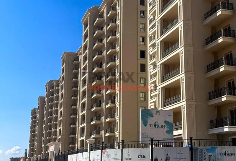 6-bedroom duplex 398 m² for sale in Sawary , Vee Sawari