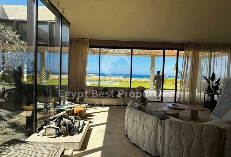 4-bedroom chalet 285 m² for sale in Ramla Lakeside