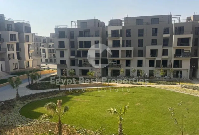4-bedroom apartment 270 m² for sale in SODIC East